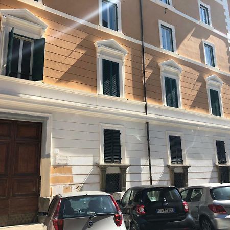 Cavour Suites Guest House Rome Bagian luar foto