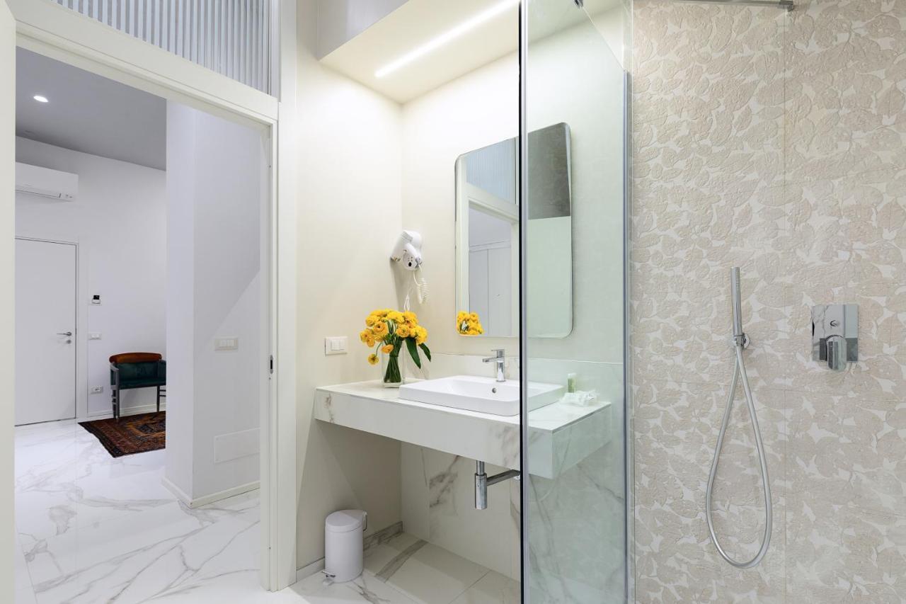 Cavour Suites Guest House Rome Bagian luar foto