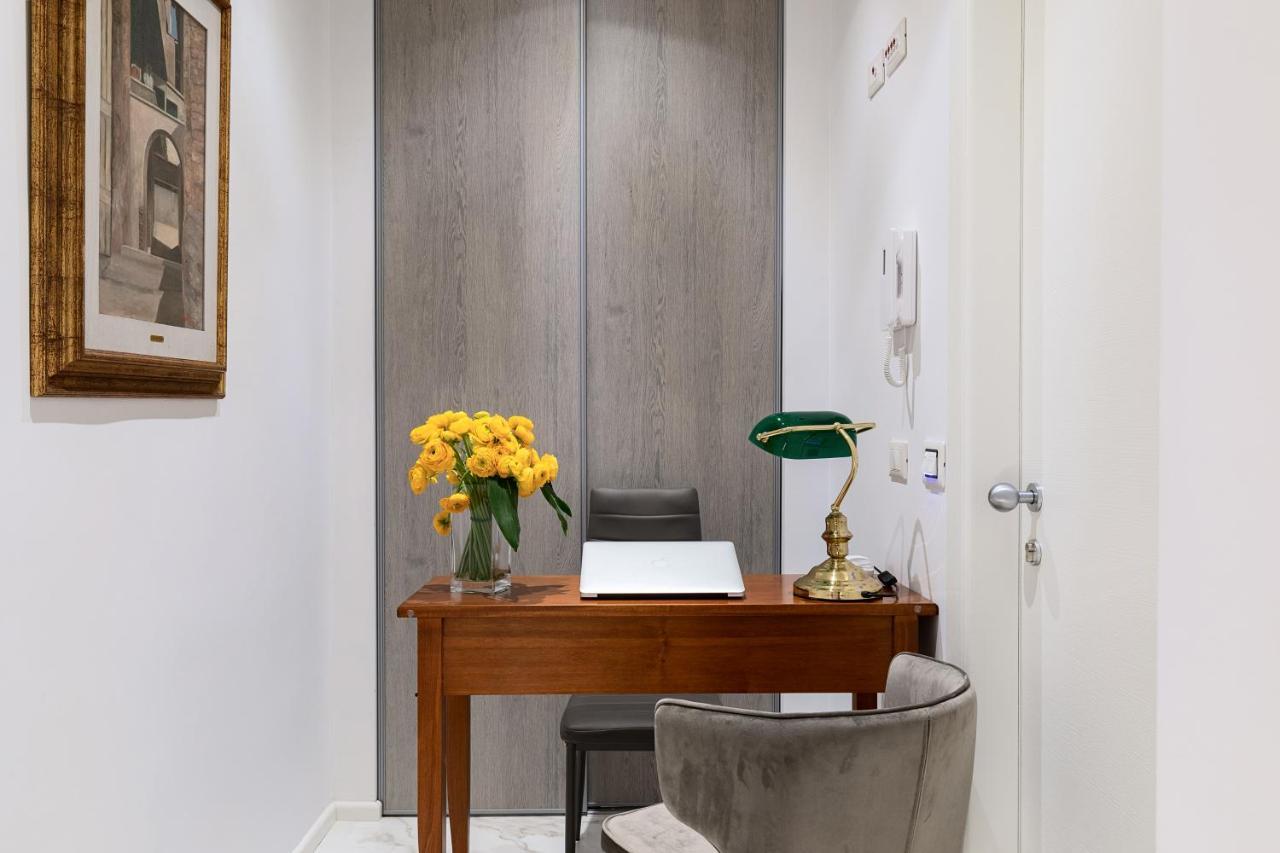 Cavour Suites Guest House Rome Bagian luar foto