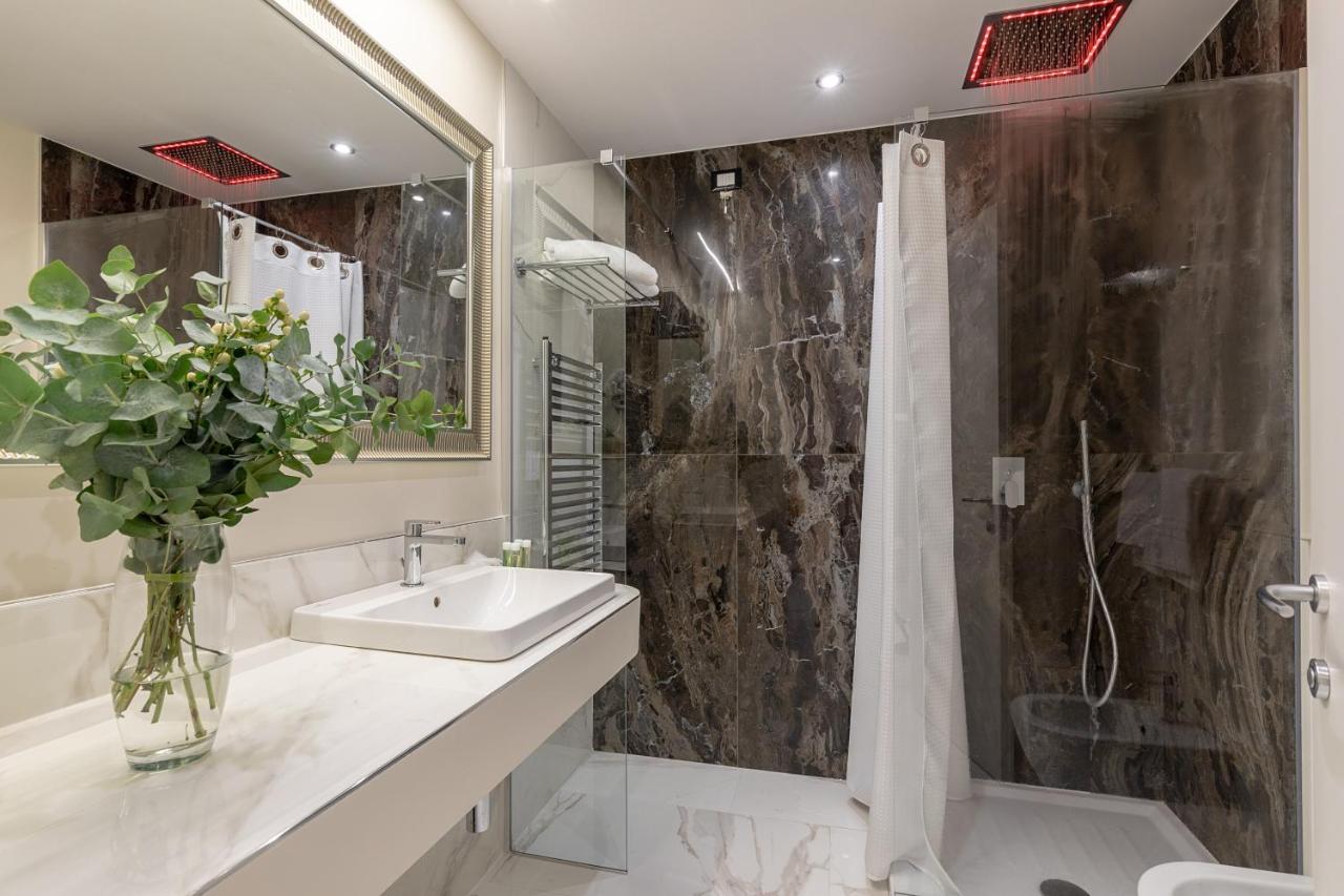 Cavour Suites Guest House Rome Bagian luar foto