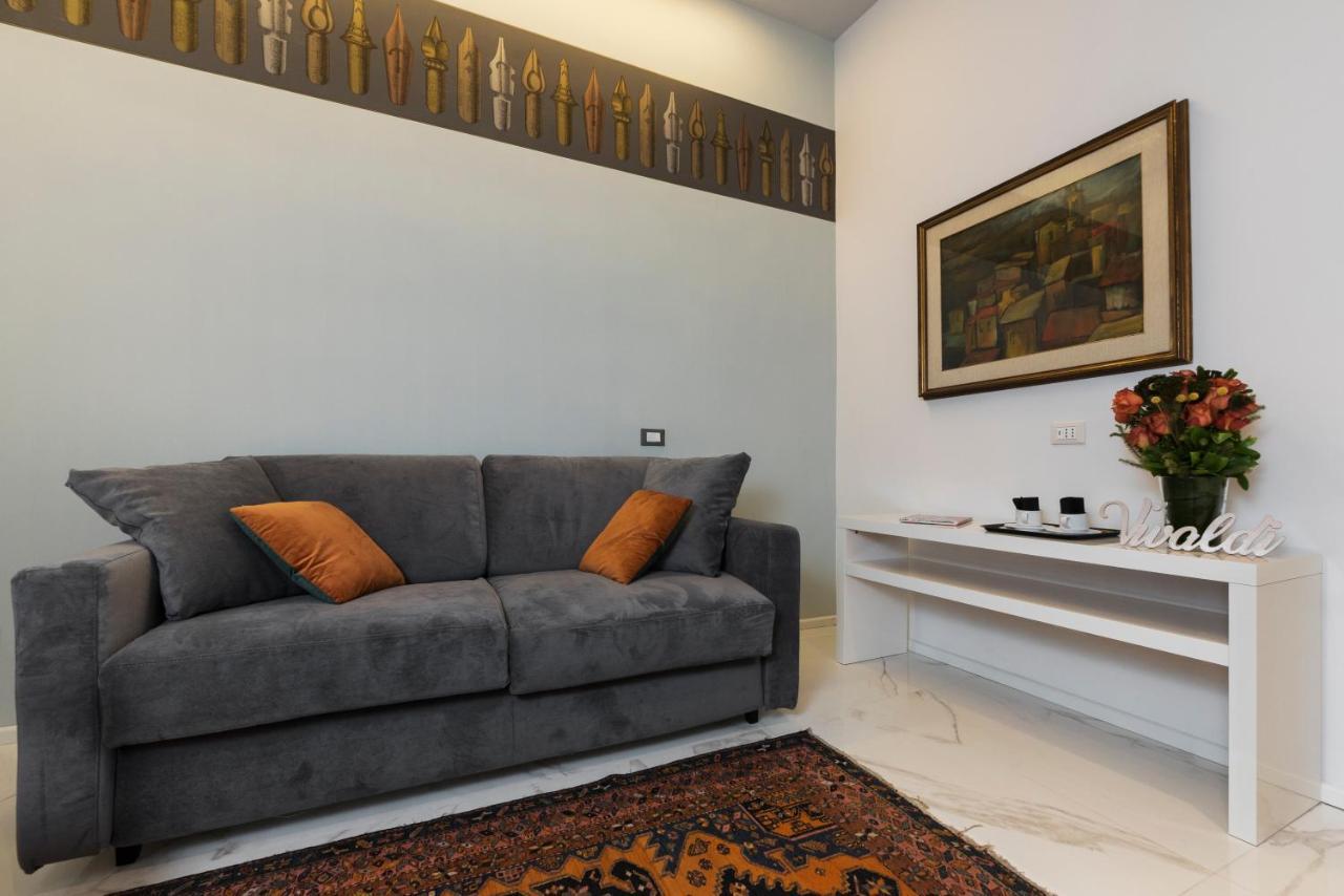 Cavour Suites Guest House Rome Bagian luar foto